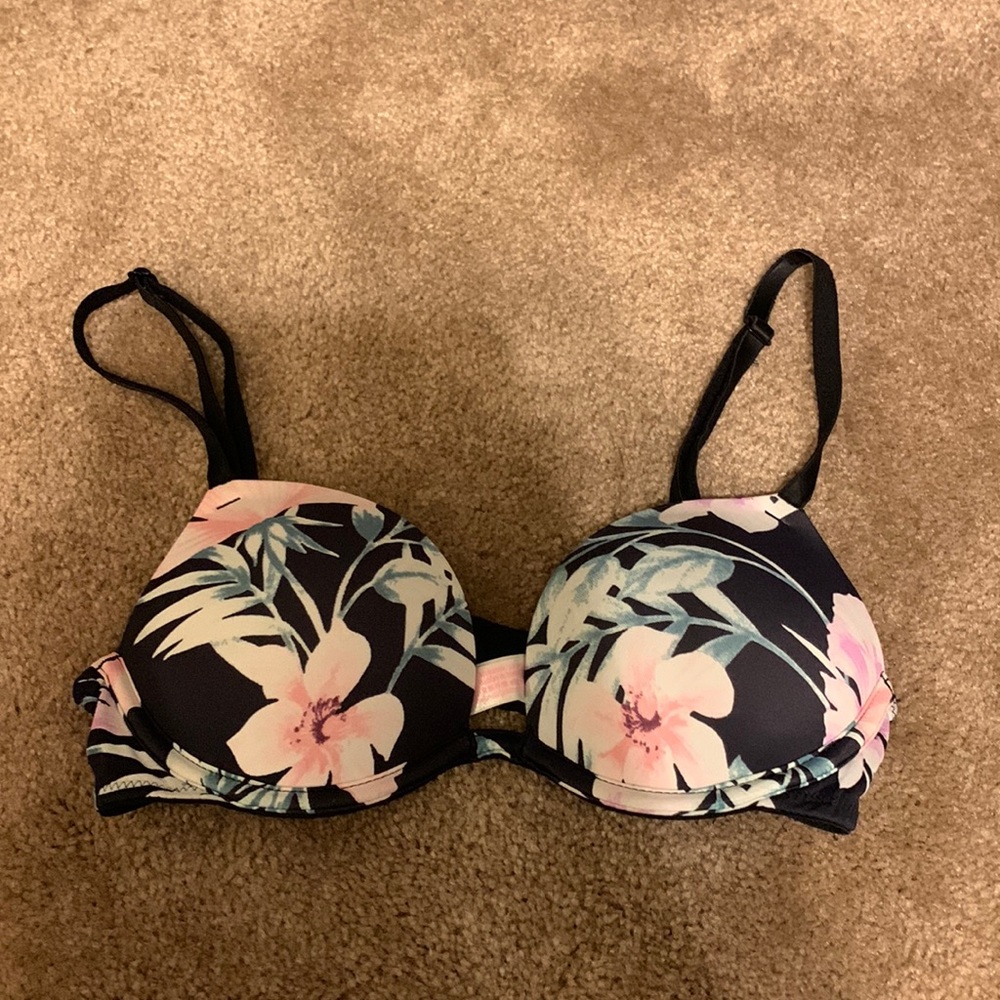 PINK 30A Pushup Bra